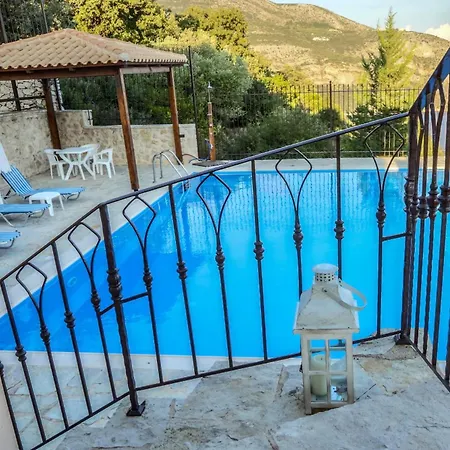 Columba Villa Sivota